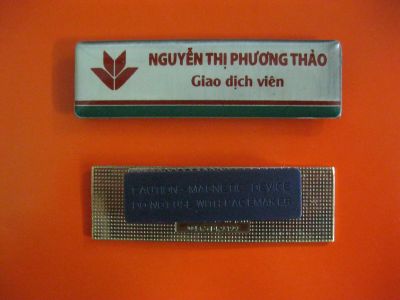 Thẻ tên nhân viên ăn mòn